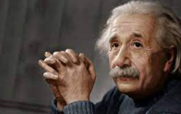 5 Life Lessons from Albert Einstein to Make You Fulfilled in Life