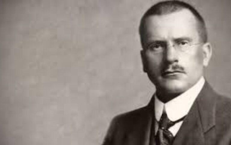 5 Famous Quotes by Carl Jung to Motivate You in Life