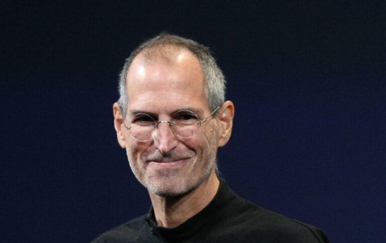 16 Famous Quotes by Steve Jobs to Motivate You in Life